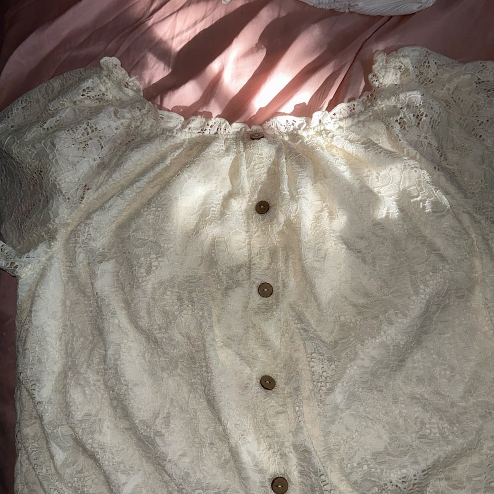 2 Lace shirts